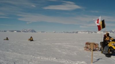 Japanese arriving in Utsteinen - Copyright: René Robert / IPF - © International Polar Foundation